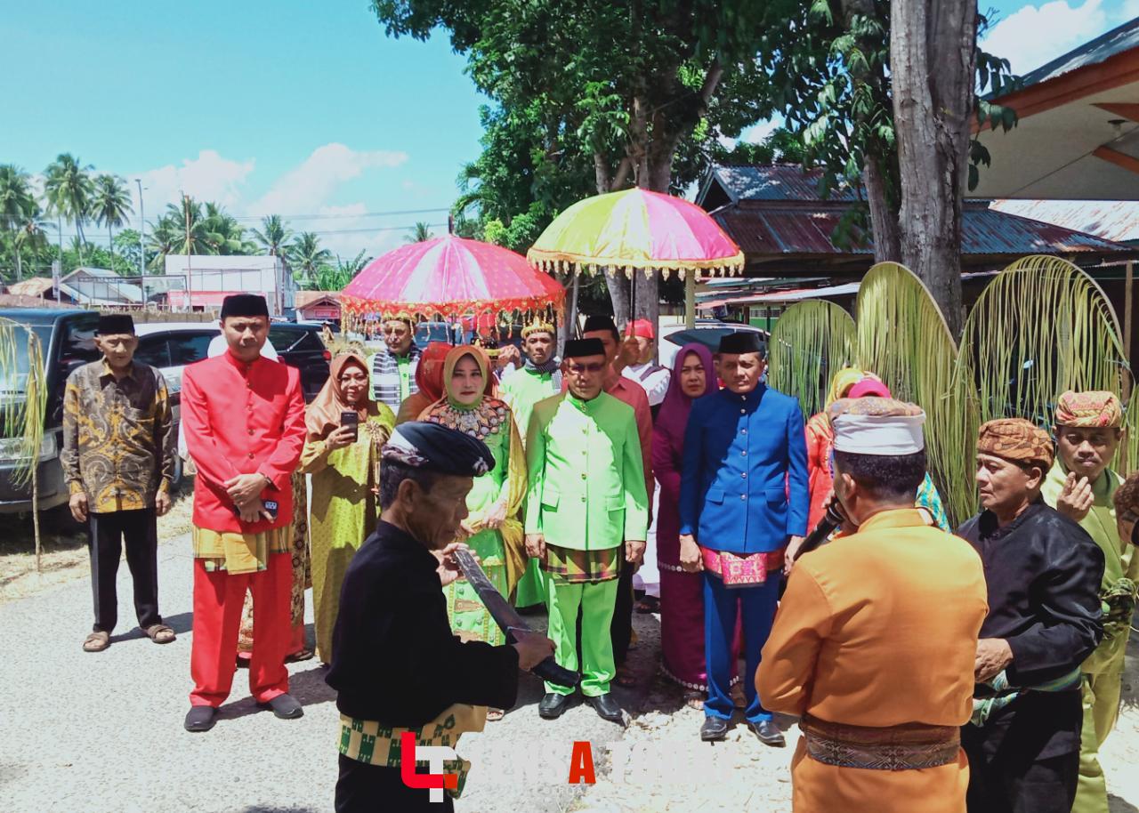 Ikuti Prosesi Adat Molo’opu, Syaiful Hunta Duduki Camat Buntulia