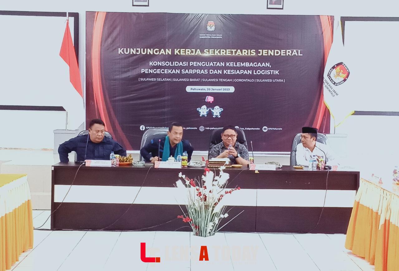 KPU POhuwato Terima Kunjungan Sekjen Bernad Dermawan Sutrisno KPU RI