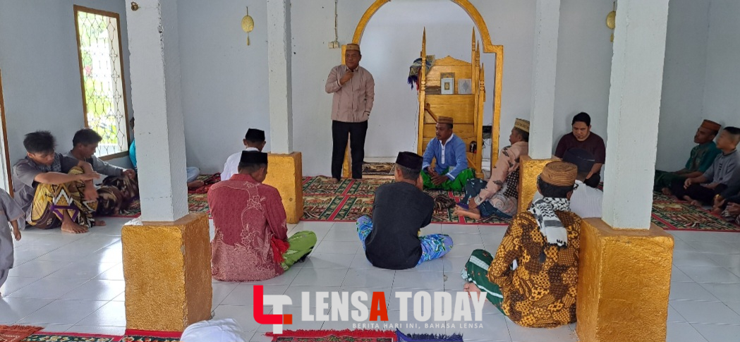 Jum’at Berkah, Ketua DPRD Kabgor Berikan Bantuan Ke Masjid Ar-Rayyan 2