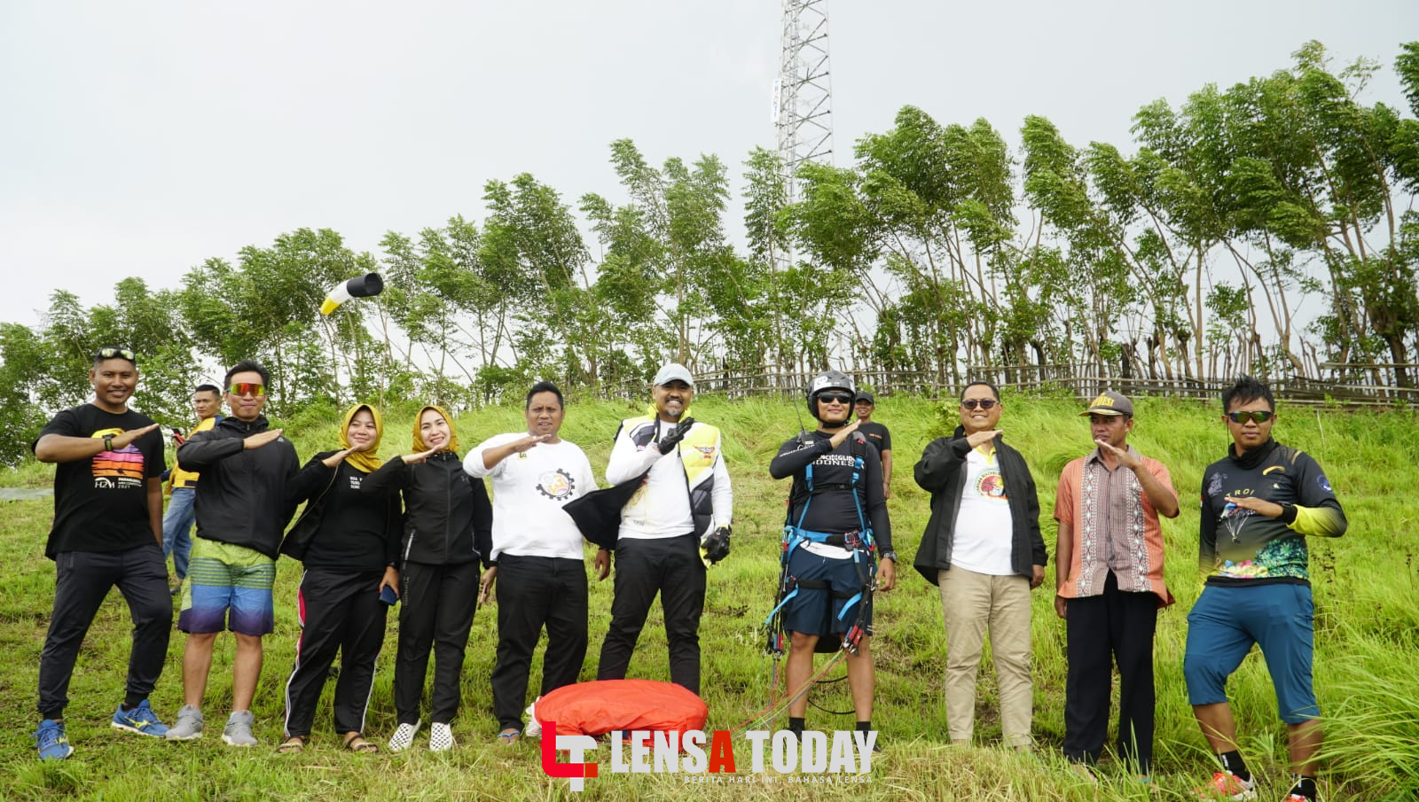 Desa Dunu Siap Menjadi Lokasi Paralayang di Gorontalo Utara