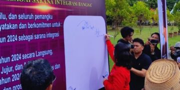 Kirab Pemilu, Deisy Sandra Datau Tandatangani Deklarasi Pemilu Sebagai Sarana Integritas Bangsa