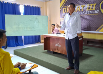 Diklat III BEM UG, Dr. Rustam Hs. Akili : Sukses Akademik, Sukses Organisasi Adalah Mahasiswa Paripurna