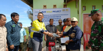 Pani Gold Project Bantu Pompa Air Warga Petani Buntulia