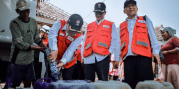 PMI Kabupaten Pasuruan Distribusikan 10.000 Liter Air Bersih di Wilayah Kecamatan Kejayan
