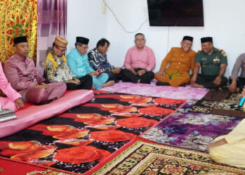 Hadiri Prosesi Upacara Adat Moloopu Camat Anggrek Ruly Rachmola Tanaiyo, Ini Harapan Bupati Gorut