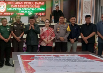 Ikut Deklarasi Pemilu Damai Tahun 2024, Ketua Bawaslu Gorut Minta Peserta Pemilu Taat Aturan