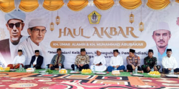 Haul Akbar KH. Umar Alambri & KH. Mohammad Abubakar di Hadiri Ratusan Abnaul Khairaat