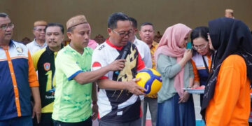 Bupati Gorontalo Utara Secara Resmi Buka Turnamen Bola Voli