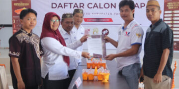 Ketua DPD Perindo Serahkan Berkas Pencermatan DCT Bacaleg Pohuwato Ke KPU
