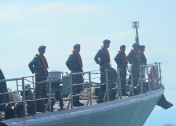 DPRD Gorut Apresiasi Pengawasan Wilayah Perairan Oleh KRI Hasan Basri-382