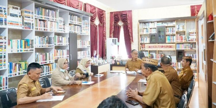 Bupati Gorut Adakan Pertemuan Penting Dengan Pimpinan OPD Terkait Penanggulangan Kemiskinan Ekstrem