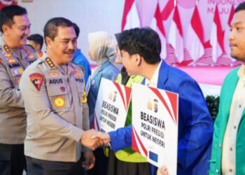 Berkunjung Ke Pekanbaru, 150 Mahasiswa Dapat Beasiswa Dari Wakapolri
