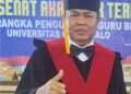 Dikukuhkan Sebagai Guru Besar, Ini Profil Rustam Akili