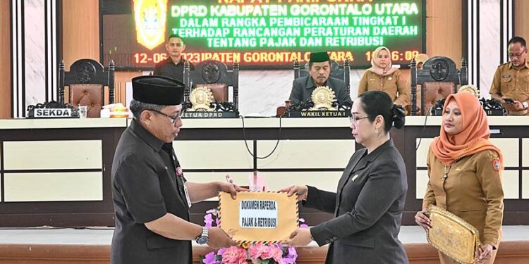 DPRD Gorut Sahkan Ranperda Pajak dan Retribusi