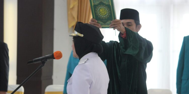 Resmi Dilantik Pj. Bupati Gorut, Sila : Apapun Yang Belum Lengkap Maka Tugas Kami Akan Melengkapi Itu