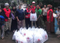 PMI Kabupaten Pasuruan Salurkan 650 Nasi Bungkus Di Kecamatan Winongan yang Terdampak Bencana Banjir Bandang