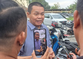 Berkunjung Kewarkop Bawah Menara, Prof. RA Dapat Julukan Singa Politik