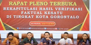 Gelar Rapat Pleno Terbuka Rekapitulasi Hasil Verifikasi Faktual, Mario Nurkamiden : Proses Rekapitulasi Ini Merupakan Tahapan Penting