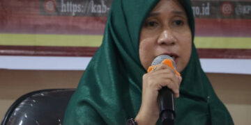 KPU Gorut Serahkan Hasil Penelitian Administrasi Bakal Calon Bupati dan Wakil Bupati 2024