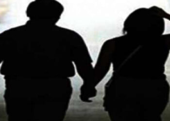 Cinta “Pak Datun” Terbang Bebas di Atas Awan, dari Dinas ke Dinasti Romantis