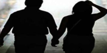 Cinta “Pak Datun” Terbang Bebas di Atas Awan, dari Dinas ke Dinasti Romantis