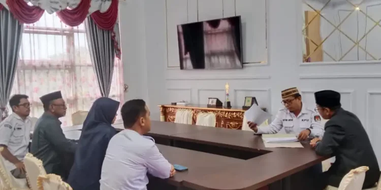 KPU Gorontalo Utara Serahkan Nama Calon PAW Pengganti Roni Imran