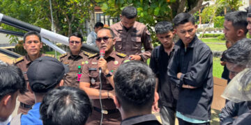Puluhan Masa Aksi Datangi Kejari Kabgor, Harry Arfhan : Ayo Berantas Korupsi, Kami Kejaksaan Garda Terdepan