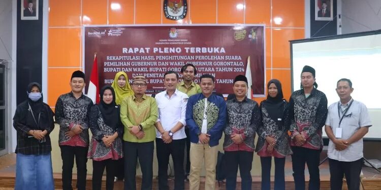 Pelaksanaan Rapat Pleno Rekapitulasi Hasil Perhitungan dan Perolehan Suara Pilkada 2024 di KPU Gorut Berjalan Tertib dan Lancar