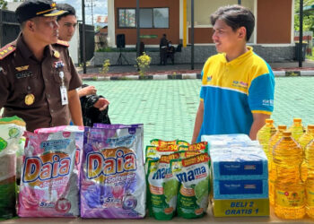 Kejari Gorontalo Utara Gelar Pasar Murah Jelang Idul Fitri, Bantu Warga Penuhi Kebutuhan Pokok