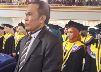 Universitas Gorontalo Wisuda 619 Mahasiswa, Dr. Rolly Paramata : Kami Siap Lahirkan Generasi Unggul dan Berkarakter