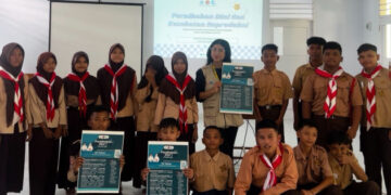 KKN-PPM UGM Cegah Pernikahan Dini Melalui Penyuluhan Hukum dan Kesehatan Reproduksi di SMPN 5 Satu Atap Batudaa Pantai