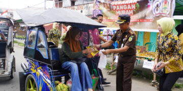 Penuh Kepedulian di HUT Kejaksaan ke-80, Kejari Kabgor Gelar Gerakan Pangan Murah untuk Rakyat