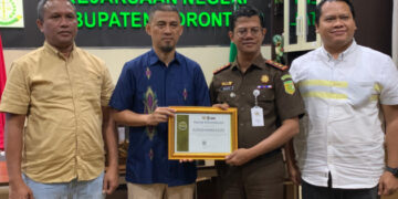 Kajari Kabgor Terima Penghargaan dari Bea Cukai, Bukti Sinergi Lawan Rokok Ilegal