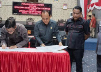 Sinergi Penegakan Hukum, Kejari dan DPRD Kabgor Teken MoU di Bidang Datun