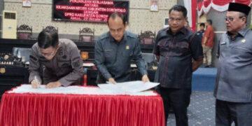 Sinergi Penegakan Hukum, Kejari dan DPRD Kabgor Teken MoU di Bidang Datun