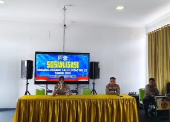 Kanit Kamsel Pimpin “Polantas Menyapa” di UNISAN, Sosialisasikan UU Lalu Lintas untuk Mahasiswa