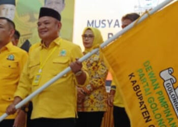 Bangun Karier Dari 1998, Partai Kuning Kini di Pundak Iskandar Mangopa 