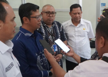 Bersama PMI, Pemkab & DPRD, Kejari Kabgor Berikan Bantuan Kepada Korban Bencana