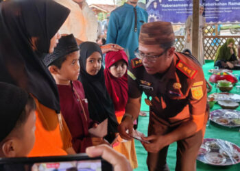 Hangat Ramadhan di Desa Binaan Adhyaksa, Sinergi Kejari dan Pemkab Bangka Tengah Menguat dari Namang