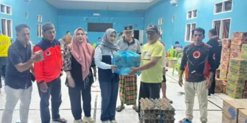 Dheninda Chaerunnisa Salurkan Bantuan untuk Korban Banjir di Biau, Tegaskan Komitmen Dampingi Warga hingga Pulih