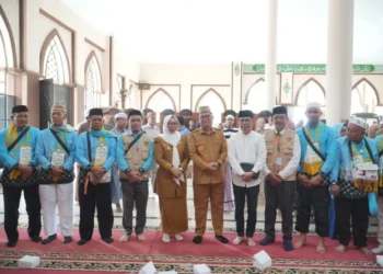 Ketua DPRD Gorontalo Utara Hadiri Pelepasan Jamaah Calon Haji, Doakan Seluruh Jamaah Raih Haji Mabrur