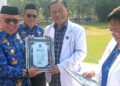 Pensiun dari ASN Bukan Akhir Pengabdian, Dokter Senior Gorontalo Terima Penghargaan